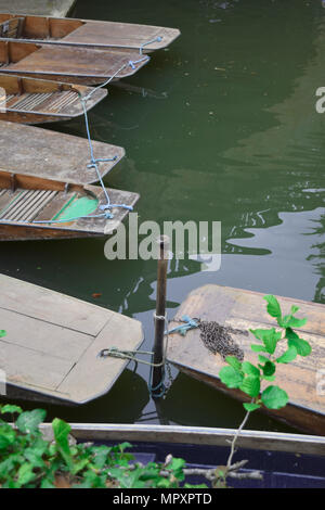 Punt di attracco sul fiume Cherwell Oxford Inghilterra Foto Stock