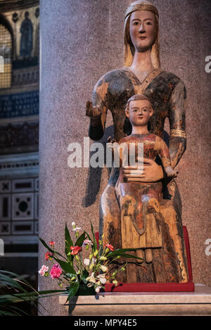 Arcibasilica di San Giovanni in Laterano, Roma. Madonna con Bambino" di Madre Maria della chiesa" Foto Stock