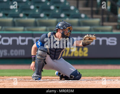 23 maggio 2018: New Orleans catcher Beau Bratton (24). durante il 2018 Southland Conference Championships. Il gioco 3 New Orleans vs Sam Houston al campo di costellazione di Sugar Land, Texas. No. 8 New Orleans corsari sconvolto il No. 1 Sam Houston membro 4-3 in dieci inning, qualcosa non è accaduto poiché 2015 Foto Stock