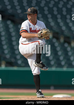 23 maggio 2018: Sam Houston San bricco Seth Ballew (11) durante il 2018 Southland Conference Championships. Il gioco 3 New Orleans vs Sam Houston al campo di costellazione di Sugar Land, Texas. No. 8 New Orleans corsari sconvolto il No. 1 Sam Houston membro 4-3 in dieci inning, qualcosa non è accaduto poiché 2015 Foto Stock