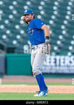 23 maggio 2018: New Orleans infielder Darren Willis (3) durante il 2018 Southland Conference Championships. Il gioco 3 New Orleans vs Sam Houston al campo di costellazione di Sugar Land, Texas. No. 8 New Orleans corsari sconvolto il No. 1 Sam Houston membro 4-3 in dieci inning, qualcosa non è accaduto poiché 2015 Foto Stock