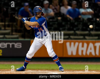 23 maggio 2018: Houston Battista outfielder Spencer Halloran (14) durante il 2018 Southland Conference Championships. Il gioco 4 Houston Baptist University vs Arkansas centrale al campo di costellazione di Sugar Land, Texas. Houston Battista ha vinto in sette inning 14 - 4 Foto Stock