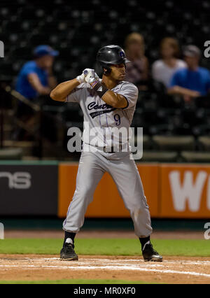23 maggio 2018: Central Arkansas infielder Josh Somdecerff (9) durante il 2018 Southland Conference Championships. Il gioco 4 Houston Baptist University vs Arkansas centrale al campo di costellazione di Sugar Land, Texas. Houston Battista ha vinto in sette inning 14 - 4 Foto Stock