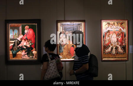 Hong Kong, Cina. 25 Maggio, 2018. Vista persone dipinti nel corso di una mostra di opere di arte occidentale masters detenute da Sotheby's a Hong Kong, Cina del Sud, 25 maggio 2018. I quattro giorni di mostra, aperto nel Maggio 25, visualizzato 45 opere d'arte, che dovrebbe essere messo all'asta a Londra nella metà di giugno e i primi di luglio. Credito: Li Peng/Xinhua/Alamy Live News Foto Stock