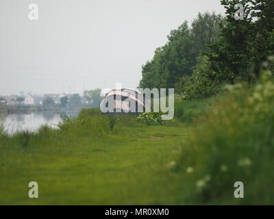 Sheerness, Kent, Regno Unito. 25 Maggio, 2018. Regno Unito Meteo: un mattino nuvoloso in Sheerness, Kent con il n. Credito: James Bell/Alamy Live News Foto Stock