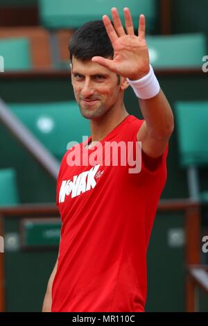 Parigi, Frankreich. Xxiv Maggio, 2018. Parigi, Francia 21 Maggio - 10 Giugno 2018: French Open - 2018 Novak Djokovic (SRB), azione/singola immagine/gesto/gesto/gesticolò/| utilizzo del credito in tutto il mondo: dpa/Alamy Live News Foto Stock