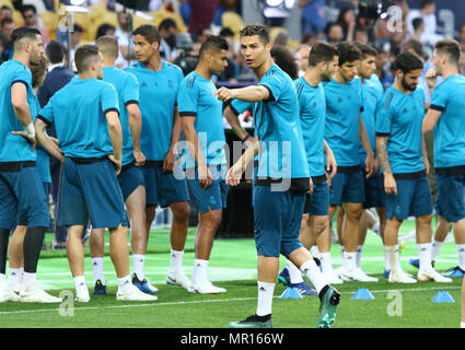 Kiev, Ucraina. 25 Maggio, 2018. Real Madrid sessione di allenamento prima della finale di UEFA Champions League 2018 gioco contro il Liverpool a NSC Olimpiyskiy Stadium di Kiev, Ucraina. Credito: Oleksandr Prykhodko/Alamy Live News Foto Stock