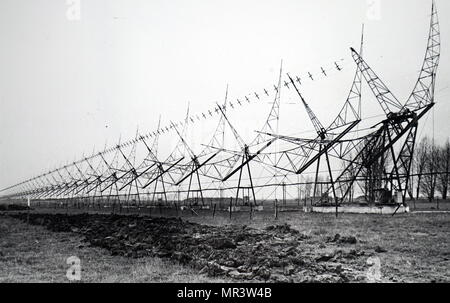 Fotografia di un radio fissi antenna interferometro a Mullard Radio Astronomy Observatory, Cambridge. In data xx secolo Foto Stock