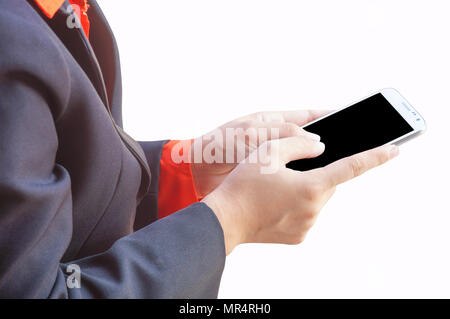 Donna con moderni cellulare in mani Foto Stock