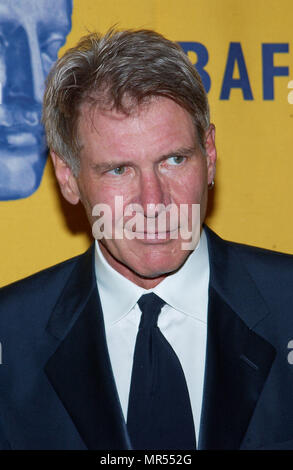 Harrison Ford alla undicesima edizione del premio BAFTA-LA -Britannia Awards presentato da George Lucas presso il Beverly Hilton di Los Angeles. Aprile 12, 2002. FordHarrison26 Red Carpet Event, verticale, STATI UNITI D'AMERICA, industria cinematografica, celebrità, fotografia, Bestof, arte cultura e intrattenimento, Topix celebrità moda / Verticale, meglio di, evento nella vita di Hollywood - California, moquette rossa e dietro le quinte, USA, industria cinematografica, celebrità, movie celebrità, personaggi televisivi, musica celebrità, fotografia, Bestof, arte cultura e intrattenimento, Topix, headshot, verticale, una persona, dall'anno , 2002, inchiesta ts Foto Stock