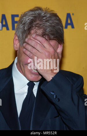 Harrison Ford alla undicesima edizione del premio BAFTA-LA -Britannia Awards presentato da George Lucas presso il Beverly Hilton di Los Angeles. Aprile 12, 2002. FordHarrison27 Red Carpet Event, verticale, STATI UNITI D'AMERICA, industria cinematografica, celebrità, fotografia, Bestof, arte cultura e intrattenimento, Topix celebrità moda / Verticale, meglio di, evento nella vita di Hollywood - California, moquette rossa e dietro le quinte, USA, industria cinematografica, celebrità, movie celebrità, personaggi televisivi, musica celebrità, fotografia, Bestof, arte cultura e intrattenimento, Topix, headshot, verticale, una persona, dall'anno , 2002, inchiesta ts Foto Stock