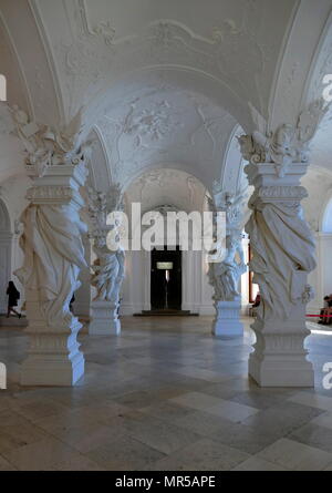 Fotografia della parte interna del Belvedere di Vienna, Austria. Il Belvedere è uno storico palazzo barocco, impostato in un parco barocco paesaggio nel terzo distretto della città, su spigolo sud-est del suo centro. Essa ospita il Museo Belvedere. Recante la data del XXI secolo Foto Stock