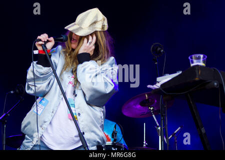 Jennifer Herrema di Royal Trux esegue sul palco Foto Stock