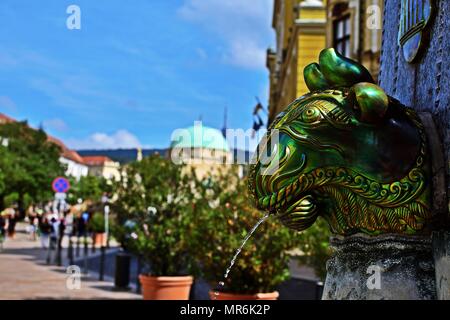 Fontana di Zsolnay di Pécs, Ungheria Foto Stock