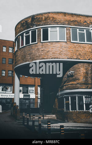 Il vecchio rosso alla stazione degli autobus, Vicario Lane, Leeds Foto Stock