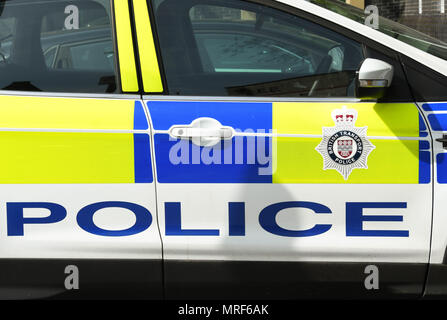 British Transport Police emblema sul lato di un auto di pattuglia Foto Stock
