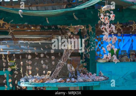 Relazione della vita e gli abitanti della comunità dei pescatori La Manga, una colonia che sembra così marginale come privilegiate per i benefici del mare, individuare Foto Stock