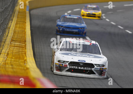 Concord, North Carolina, Stati Uniti d'America. 26 Maggio, 2018. Chase Briscoe (98) porta la sua auto attraverso le spire durante il Alsco 300 a Charlotte Motor Speedway in concordia, North Carolina. Credito: Chris Owens Asp Inc/ASP/ZUMA filo/Alamy Live News Foto Stock