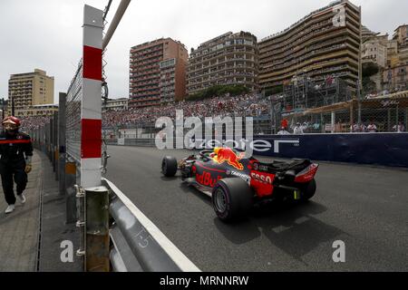 Monte Carlo, Monaco. 27 Maggio, 2018. Motorsports: FIA Formula One World Championship 2018, il Grand Prix di Monaco, #3 Daniel Ricciardo (AUS, Aston Martin Red Bull Racing), 27.05.2018. | Utilizzo di credito in tutto il mondo: dpa/Alamy Live News Foto Stock