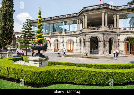 Città del Messico, Polanco, ispanico, immigranti immigrati, messicano, Bosque de Chapultepec parco forestale parque, Castillo de Chapultepec Castello, esterno fuori, gar Foto Stock