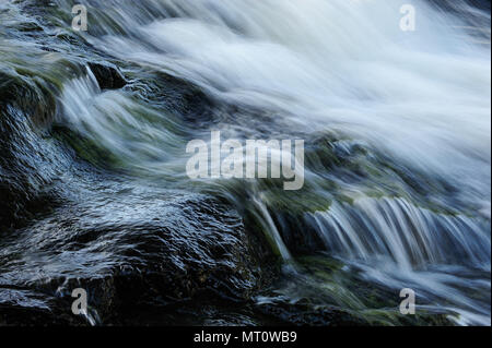 Cascata, hogfossen, hamra nationalpark, Svezia Foto Stock