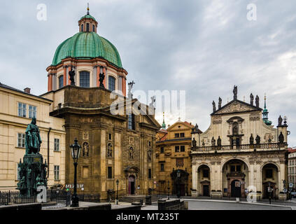 La Chiesa di San Francesco e di San Salvador chiese all'alba a Praga, Repubblica Ceca Foto Stock