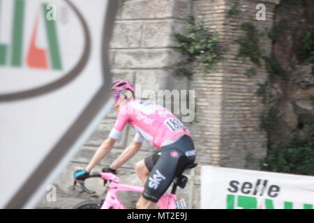 Roma, Italia. 27 maggio 2018. Chris Froome è il primo britannico a vincere il Giro d'Italia: Credito Stefano Senise/Alamy Live News Foto Stock