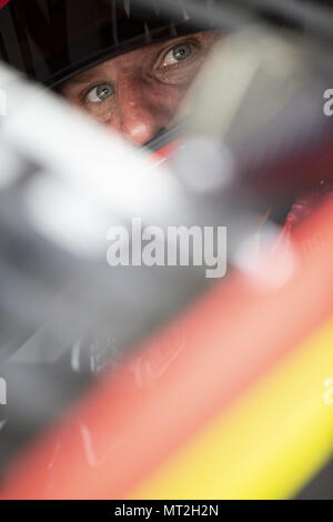 Concord, North Carolina, Stati Uniti d'America. 26 Maggio, 2018. Jamie McMurray (1) ingranaggi fino a pratica per la coca-cola 600 a Charlotte Motor Speedway in concordia, North Carolina. Credito: Stephen A. Arce/ASP/ZUMA filo/Alamy Live News Foto Stock