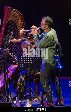 Roma, Italia. 26 Maggio, 2018. Il sassofonista e avant-garde compositore e una delle figure fondamentali del ventesimo secolo la musica ha eseguito su 26/5/2018 presso l Auditorium Parco della Musica di Roma. Con lui sul palco Taylor Ho Bynum cornet e ottone, Adam Matlock fisarmonica, Dan Peck tuba, Jacqueline Kerrod e Miriam Overloch hard. Taylor Ho Bynum Credito: Leo Claudio De Petris/Pacific Press/Alamy Live News Foto Stock