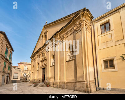 Chiesa Liguorini (del Gesu), chiesa del XVII secolo in Piazza del Municipio, nel centro storico di Tropea in Calabria, Italia Foto Stock
