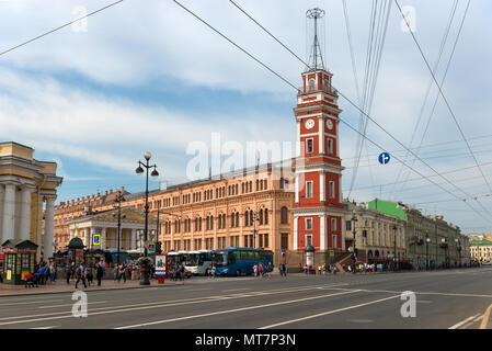 RUSSIA, San Pietroburgo - Agosto 18, 2017: la torre della Duma della città, la città storica di hall, situato sulla Nevsky Prospect Foto Stock