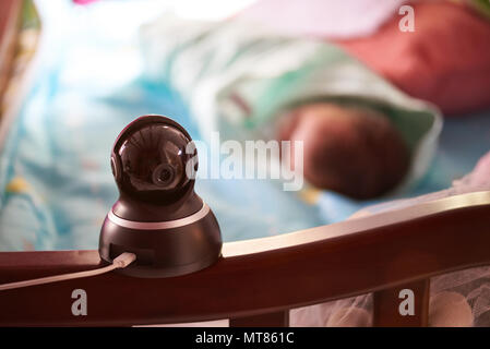 Smart home telecamera per la visione di bambino Foto Stock
