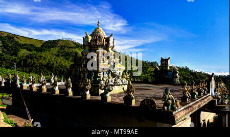 Vista panoramica di Seetha Hinde Amman Tempio a Nuwara Eliya, Sri Lanka Foto Stock