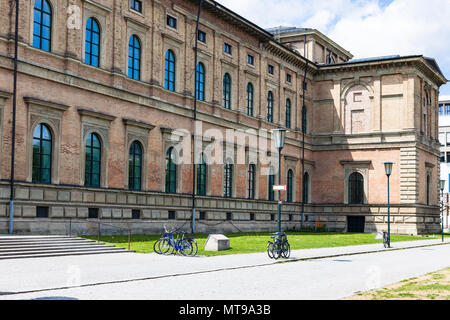 Viaggio in Germania - costruzione di Alte (vecchio) Pinakothek nella città di Monaco di Baviera Foto Stock