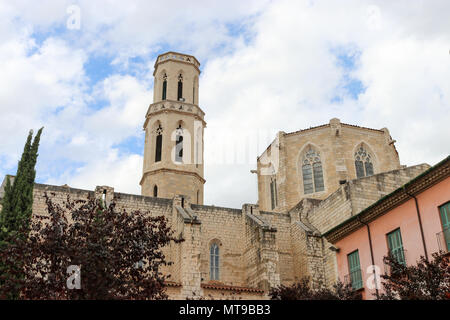 Església de Sant Pere (Sant Pere Chiesa) - La chiesa in stile gotico a Figueres, Girona, Catelonia, Spagna. Foto Stock