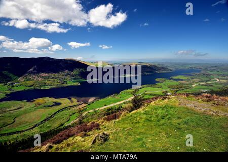 Nuvole ribaltamento Thornthwaite Forest Foto Stock