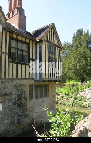 Ightham Mote vicino a Sevenoaks, Kent, è un palazzo del XIV secolo moated Manor House e break, conservate dalla National Trust. Foto Stock