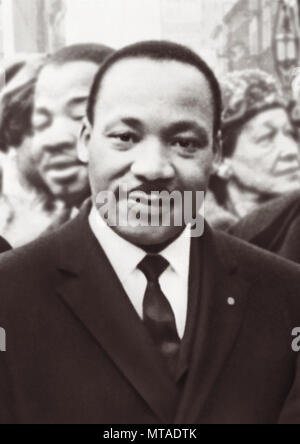 Il dott. Martin Luther King Jr. al City Hall di New York City, 1964. Foto Stock