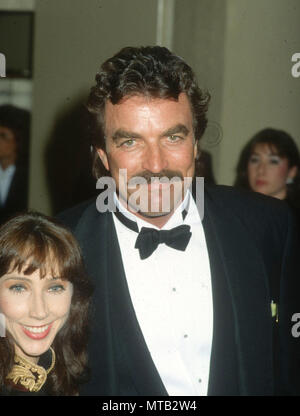 BEVERLY HILLS, CA - 2 giugno: (L-R) Jillie Mack e marito attore Tom Selleck frequentare Ronald Reagan ottantesimo compleanno il 2 giugno 1001 presso il Beverly Hilton Hotel di Beverly Hills, la California. Foto di Barry re/Alamy Stock Photo Foto Stock