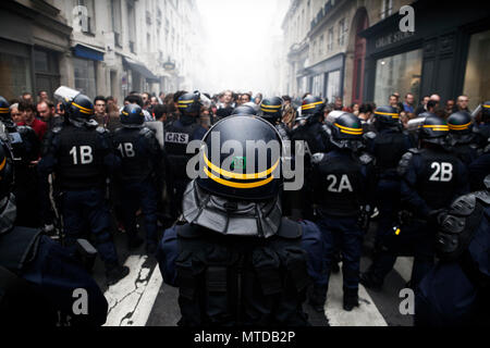 Parigi, Francia, 29 maggio 2018. Centinaia di dimostranti si sono riuniti per protestare contro il progetto del governo per cambiare lo stato degli operai ferroviari. Alexandros Michailidis/Alamy Live News Foto Stock