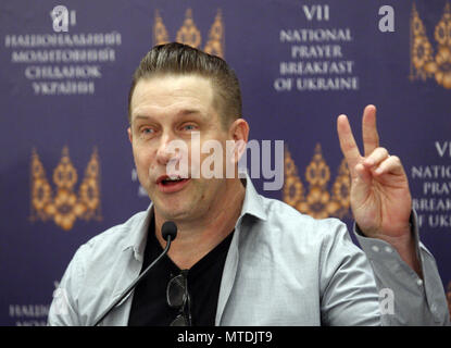 Kiev, Ucraina. Il 30 maggio 2018. STEPHEN BALDWIN, attore statunitense, parla con i media durante la sua conferenza stampa a Kiev in Ucraina, il 30 maggio 2018. BALDWIN è venuto a Kiev per prendere parte al National Prayer Breakfast dell'Ucraina. Credito: Serg Glovny/ZUMA filo/Alamy Live News Foto Stock