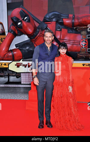 Ryan Reynolds e Shioli Kutsuna frequentare il 'Deadpool 2' premiere in Roppongi Hills il 29 maggio 2018 a Tokyo, Giappone. Foto Stock