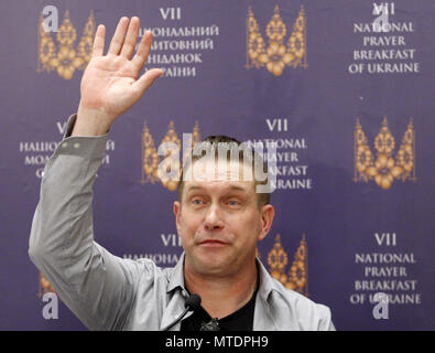 Kiev, Ucraina. Il 30 maggio 2018. STEPHEN BALDWIN, attore statunitense, parla con i media durante la sua conferenza stampa a Kiev in Ucraina. Baldwin è venuto a Kiev per prendere parte al National Prayer Breakfast dell'Ucraina. Credito: Serg Glovny/ZUMA filo/Alamy Live News Foto Stock