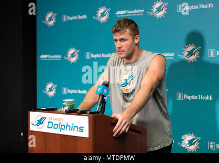 Davie, Florida, Stati Uniti d'America. Il 30 maggio 2018. Miami Dolphins linebacker Kiko Alonso (47) durante il team organizzato attività La Baptist Health Training Facility a Nova Southeastern University in Davie, Florida il 30 maggio 2018. Credito: Allen Eyestone/Palm Beach post/ZUMA filo/Alamy Live News Foto Stock