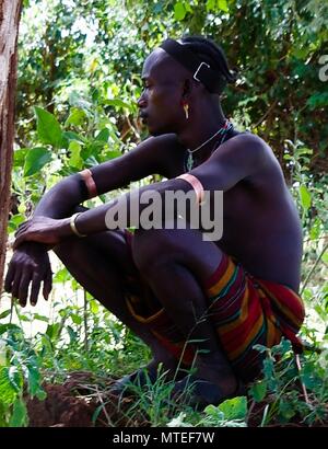 Ritratto di hamer trib uomini - 04-10-2012 valle dell'Omo, Etiopia Foto Stock