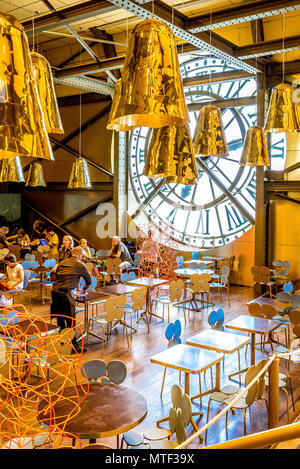 Il Café Campana con il Musee dOrsay con il suo bellissimo sogno-come l'ambiente, direttamente ispirato da Emile Gallé, e un omaggio al Liberty Foto Stock