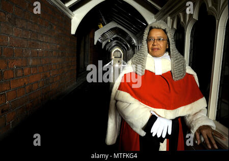 Dame Linda Penelope Dobbs, DBE era un alto magistrato in Inghilterra e nel Galles dal 2004 al 2013. Dobbs è stato il primo non-persona bianca ad essere nominato per il potere giudiziario senior di Inghilterra e Galles. Foto Stock