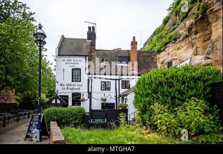 Ye Olde Trip to Jerusalem Pub presi in Nottingham, Nottinghamshire, Regno Unito il 24 maggio 2018 Foto Stock