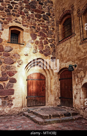 Un dettaglio architettonico presso il castello medievale di Turku, Finlandia. Il castello è il più antico in Finlandia e splendidamente restaurato. Foto Stock