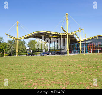 Renault centro distribuzione edificio progettato da Norman Foster 1982, ora lo spettro edificio, Swindon, Wiltshire, Inghilterra, Regno Unito Foto Stock